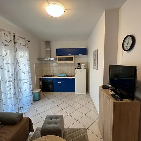 Konukevi Karevic Hvar Town